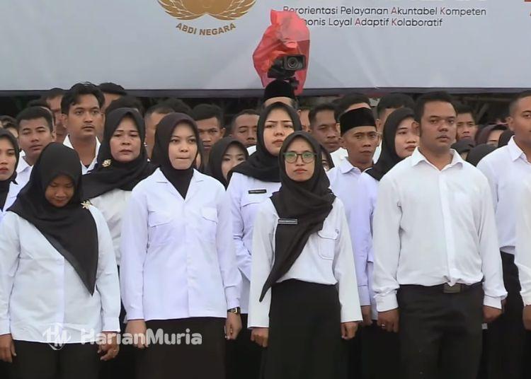 Tak Boleh Rektrut Honorer di Sekolah Negeri, Blora Masih Kekurangan Guru SD dan SMP - Harianmuria ILUSTRASI: Pelantikan PPPK Pemerintah Kabupaten Blora. (dok for Harianmuria.com)