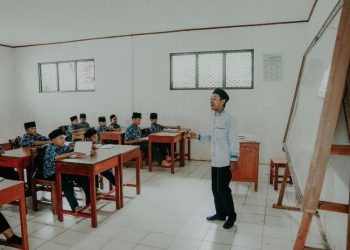 Sorot Kekurangan Guru, Pemkab Jepara Diminta Kawal Usulan CPNS - Harianmuria 15 Jabatan Lurah Kosong, DPRD Kota Semarang Sorot Pelayanan Publik
