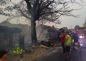 Kebakaran! Empat Kios di Pasar Kayen Pati Hangus Dilalap Api