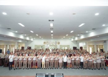 Suasana usai Rapat Koordinasi Nasional (Rakornas) Badan Karantina Indonesia 2026 di Pusat Pengembangan Sumber Daya Manusia Karantina, Bekasi, Jawa Barat, Kamis (15/10).