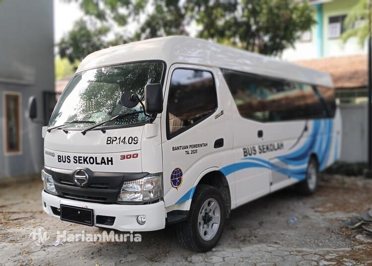Digaji Rp2,7 Juta per Bulan, Lowongan Sopir Bus Sekolah Gratis Blora Diserbu Pelamar - Harianmuria Kendaraan yang akan dimanfaatkan untuk operasional bus sekolah gratis di Kabupaten Blora. (Eko Wicaksono/Harianmuria.com)