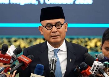 Menteri Luar Negeri (Menlu) RI Arrmanatha Nasir memberikan keterangan pers usai dilantik di Istana Negara, Jakarta, Kamis 1/10/2026). (Tangkapan layar YouTube Sekretariat Presiden)