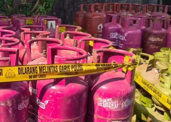 Barang bukti kasus pengoplosan LPG subsidi di Kabupaten Pati. (Tangkapan layar Instagram/@humas_poldajateng)