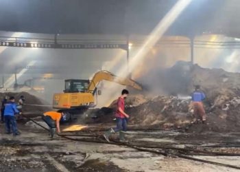 1 Pekerja Tewas saat Kebakaran Gudang Pabrik Mebel di Jepara, Pasokan Air Jadi Kendala Pemadaman
