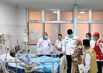 Wabup Jepara Jenguk Korban Kebakaran CV Allpin, Pastikan Penanganan Berlanjut
